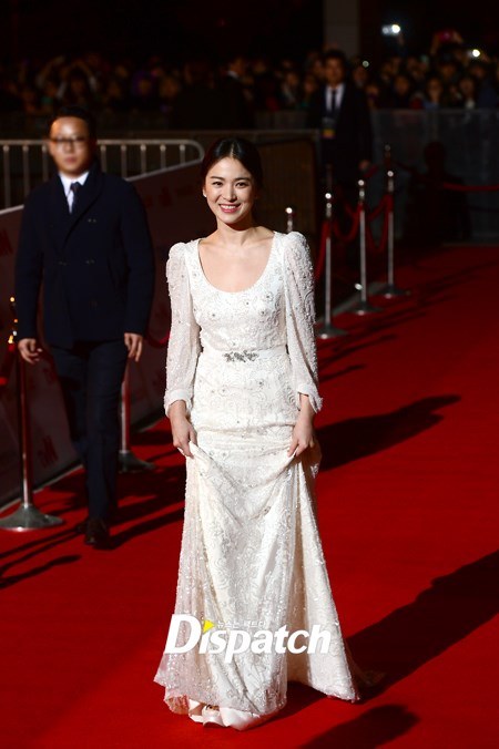 Song Hye Kyo "đánh bật" siêu vòng 1 - 3