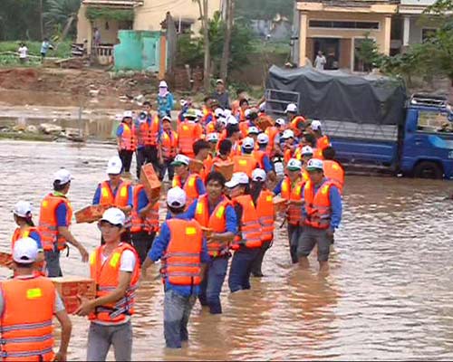 Quảng Ngãi: 7 người chết, 3 mất tích do lũ - 6