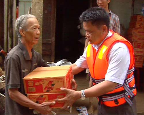 Quảng Ngãi: 7 người chết, 3 mất tích do lũ - 7