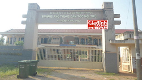 Những màn tống tiền người thân của học sinh - 2