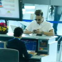 Ca nhạc - MTV - Cao Thái Sơn bị "làm khó" ở sân bay