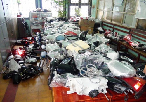 Băng trộm phụ tùng ô tô khét tiếng SG sa lưới - 3
