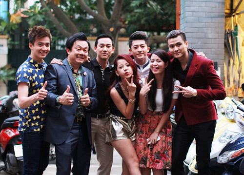 Hoàng Thùy Linh háo hức làm "thần tượng" - 11