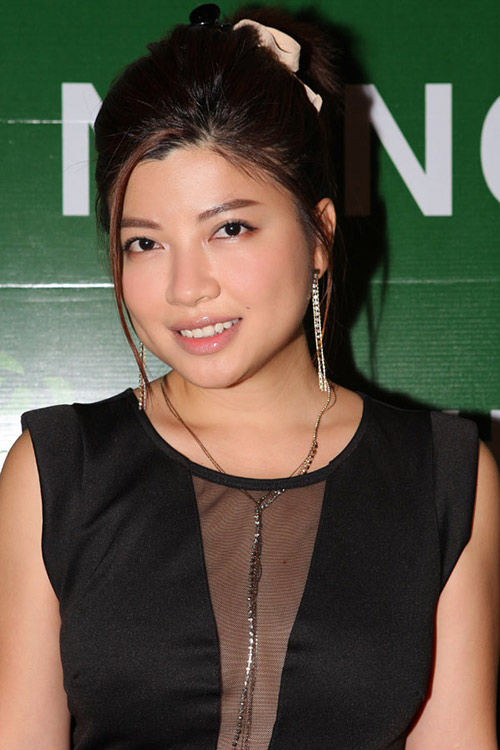 "Gái 2 con" Ốc Thanh Vân ngày càng quyến rũ - 6