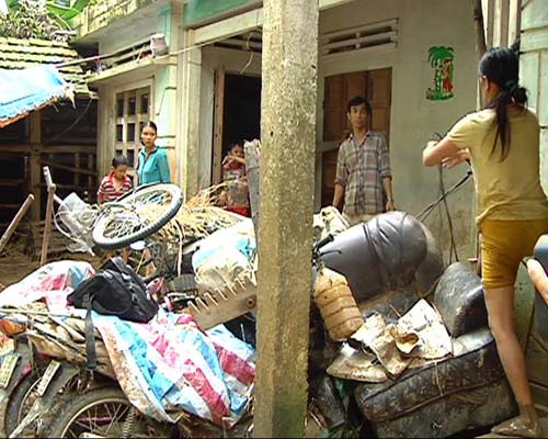 Người miền Trung chới với sau "đại hồng thủy" - 2