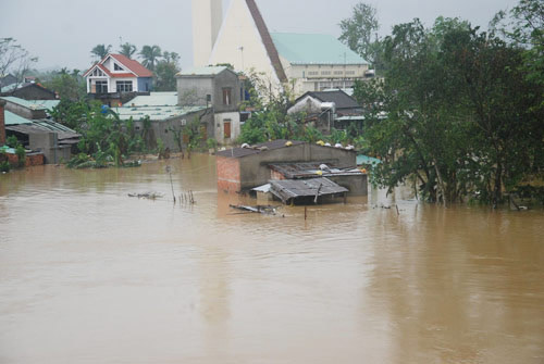 46 người chết, mất tích do mưa lũ ở miền Trung - 1