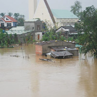 Tin tức trong ngày - 46 người chết, mất tích do mưa lũ ở miền Trung