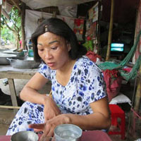 Sức khỏe đời sống - Nghị lực sống sau khi bị té vào máy dầu đang chạy