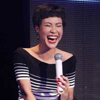 Ca nhạc - MTV - Uyên Linh: “Phụ nữ dã man hơn đàn ông”