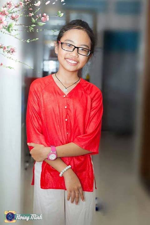 Phương Mỹ Chi hát mộc tặng thầy cô ngày 20/11 - 2