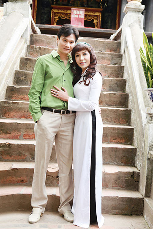 Long Nhật và những cái ôm tranh cãi - 2