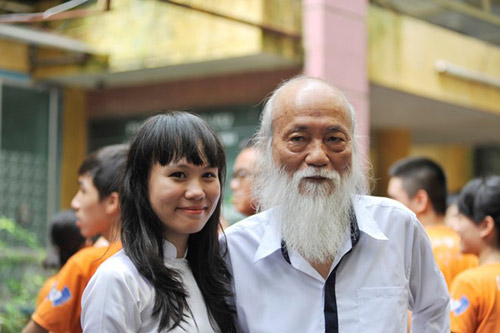 Thầy giáo nổi tiếng nhất trên mạng xã hội - 2