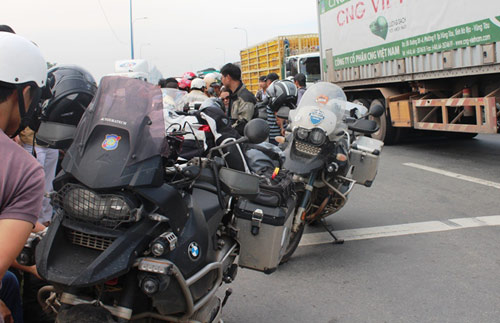 TP.HCM: Tạm giữ 10 mô tô “khủng” biển số ngoại - 2