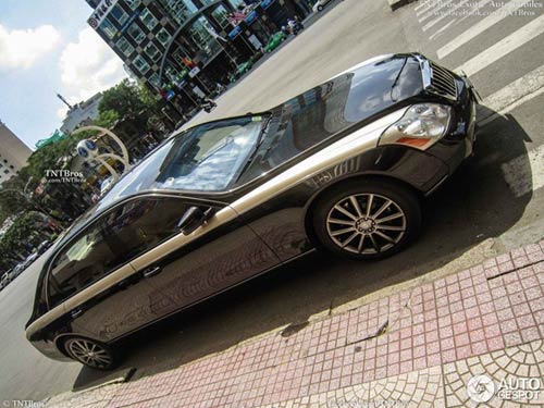 Báo Tây “ngất ngây” với siêu xe ở Việt Nam - 12