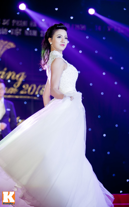 Nữ sinh Sư phạm duyên dáng khoe tài sắc - 13