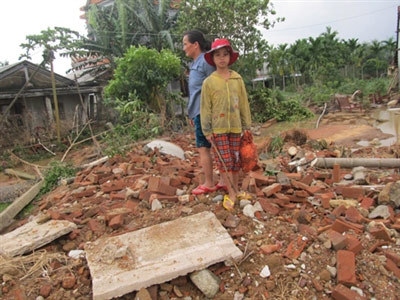 Quê nghèo kiệt quệ sau lũ lịch sử - 1