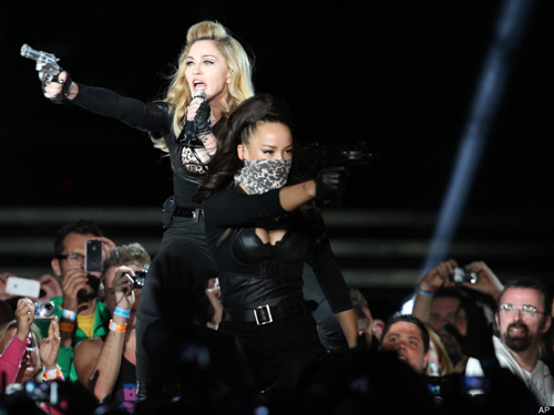 Madonna thu về 2.600 tỷ đồng năm 2013 - 1