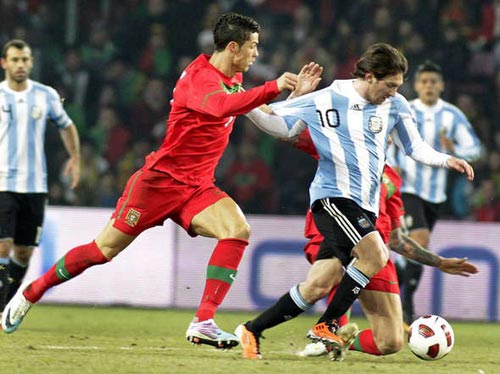 Đội hình World Cup: Messi sát cánh CR7 - 3