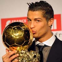 FIFA ủng hộ Ronaldo giành bóng Vàng?