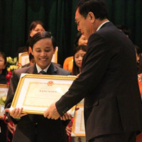 Giáo dục - du học - Người thầy được học sinh lập hội “phát cuồng”