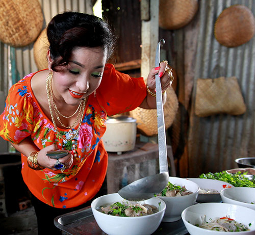 Danh hài Thúy Nga “làm mẹ” Phương Mỹ Chi - 5