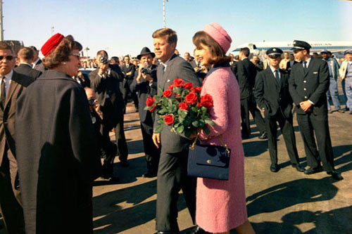 Vì sao Tổng thống Kennedy được người Mỹ yêu mến? - 1