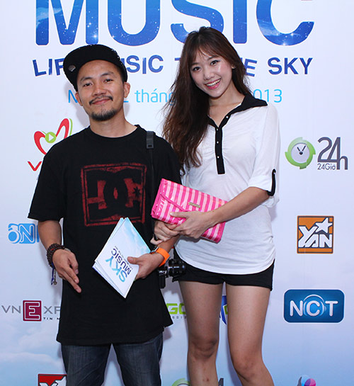 Thầy trò Mr Đàm gây chú ý - 12