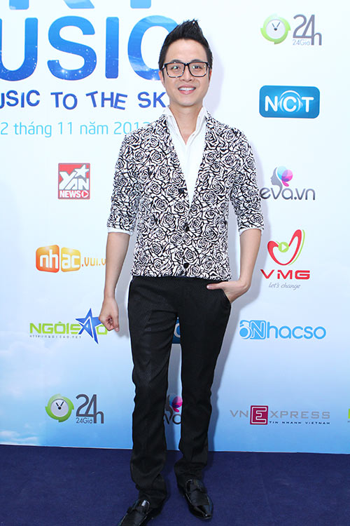 Thầy trò Mr Đàm gây chú ý - 3