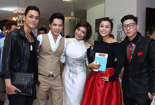 Thầy trò Mr Đàm gây chú ý - 6