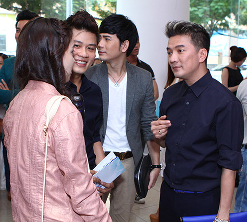 Thầy trò Mr Đàm gây chú ý - 5