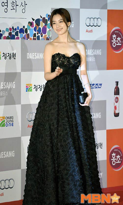 Bối rối vì nữ hoàng sexy thảm đỏ - 8