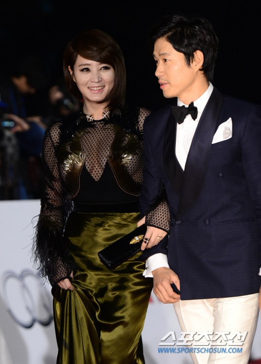 Bối rối vì nữ hoàng sexy thảm đỏ - 5