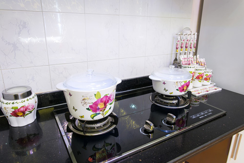 "Ma nữ" Trương Phương khoe nhà đẹp, xe sang - 9