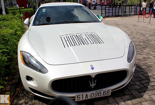 Hummer H2 màu độc xuất hiện tại Sài Gòn - 10