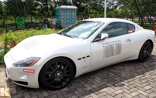 Hummer H2 màu độc xuất hiện tại Sài Gòn - 9