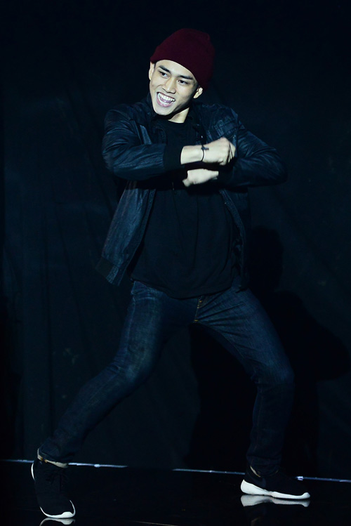 Ban giám khảo bật khóc trên ghế nóng - 9