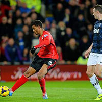 Bóng đá - Video: Xà ngang cứu một bàn thua cho MU