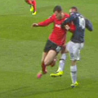 Bóng đá - Lại đá nguội nhưng Rooney thoát thẻ đỏ