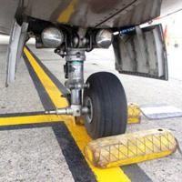 Tin tức trong ngày - Vụ rơi lốp máy bay được kết luận thế nào?