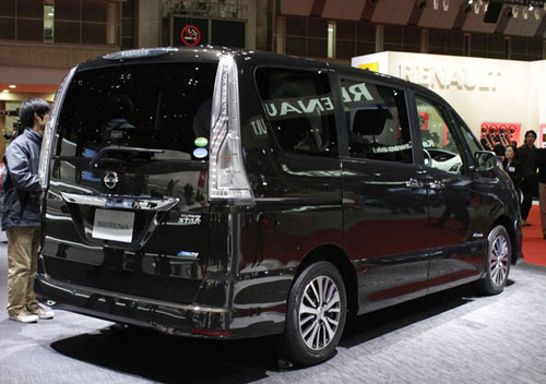 Nissan Serena 2014 - Đối thủ 8 chỗ ngồi của Toyota Innova - 5