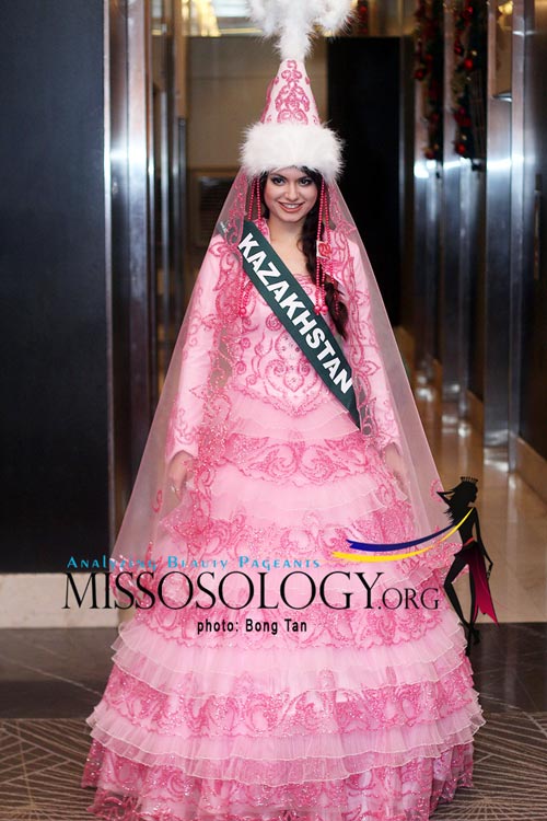 Tròn mắt xem trang phục dân tộc ở Miss Earth - 18