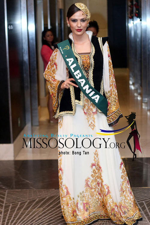 Tròn mắt xem trang phục dân tộc ở Miss Earth - 2