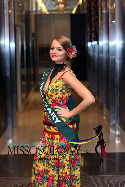 Tròn mắt xem trang phục dân tộc ở Miss Earth - 9