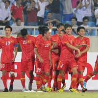 Bóng đá - Đi săn thiếu súng!