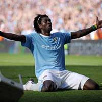 Bóng đá - Man City tốn bộn tiền vì "chân gỗ" Adebayor