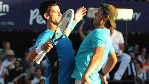 Djokovic pha trò nhái điệu bộ Nadal - 1