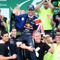 Thể thao - F1 - Brazilian GP: Phía sau vạch đích