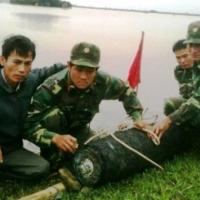 Tin tức trong ngày - Phát hiện quả bom &quot;khủng&quot; ở âu thuyền tránh bão