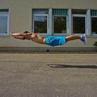 Thể thao - Kỷ lục chống đẩy kiểu Siêu nhân