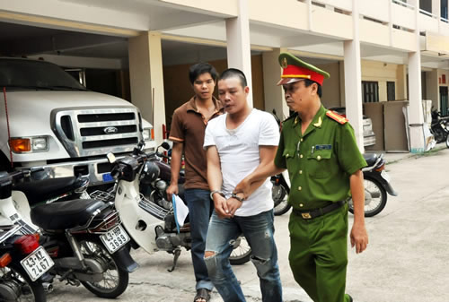 Theo dấu tội phạm truy nã - 2